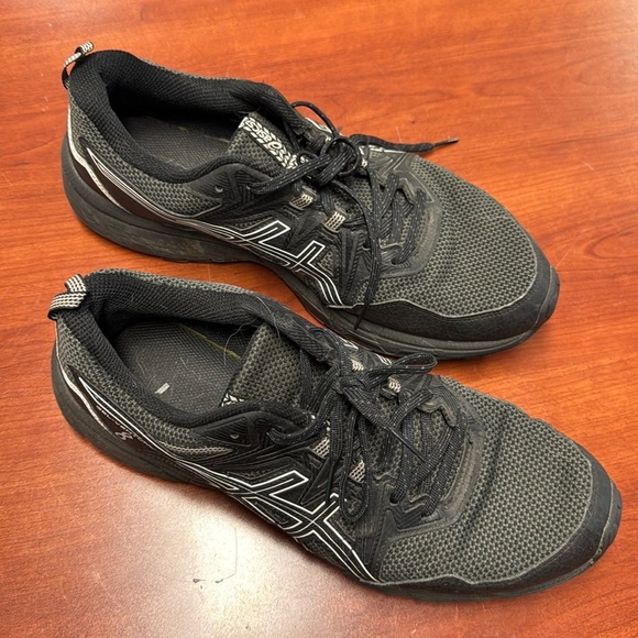ASICS sneakers size 9 // 022231 - Picture 1 of 3